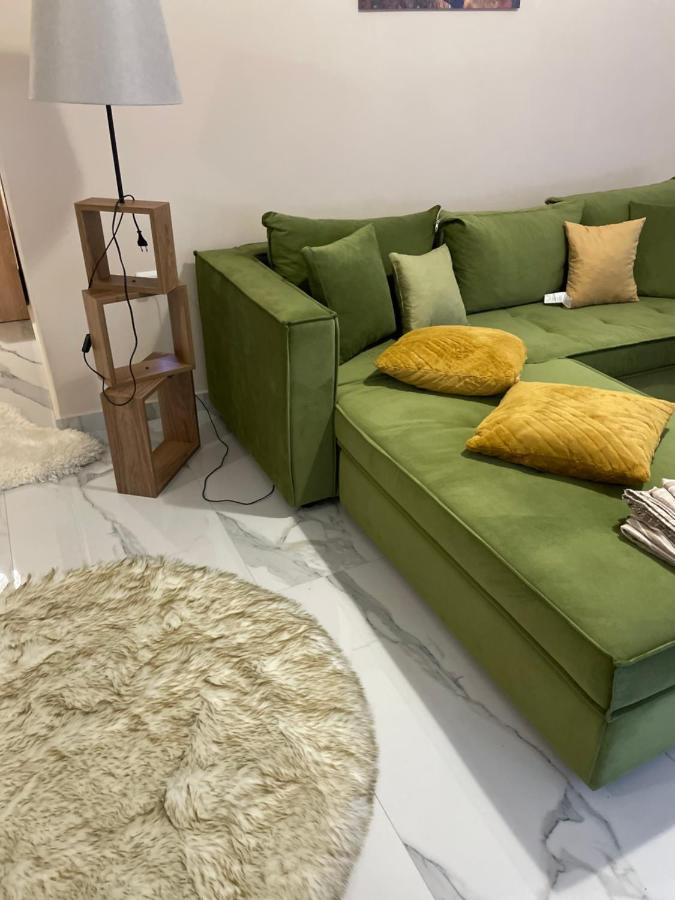 Home Nadia Corinth 外观 照片